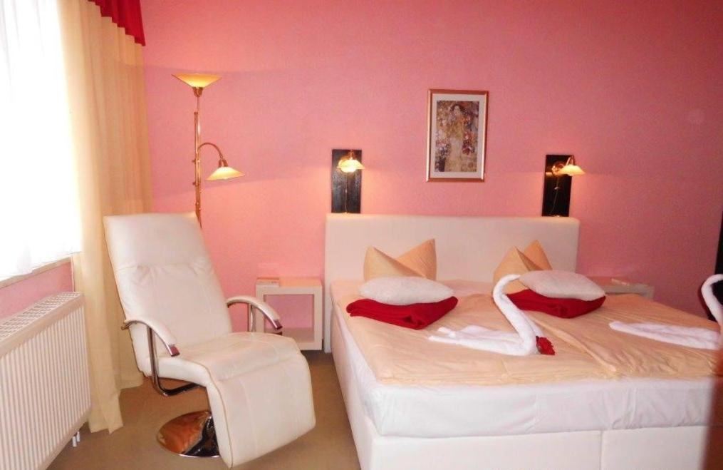 Hotel Haufe Forst  Ngoại thất bức ảnh